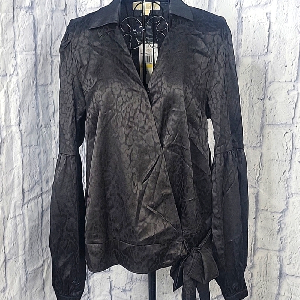 Michael Kors NWT Satin Animal Print Wrap Blouse Size Medium‎